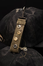 Load image into Gallery viewer, KEYCHAIN VI
